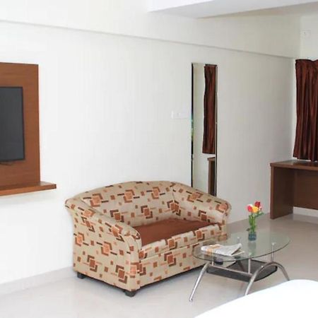 A And M Rooms And Residences เชนไน ภายนอก รูปภาพ